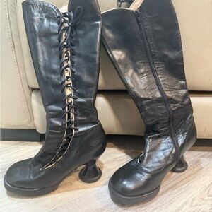 Vintage Fluevogs- Woman’s Tall Lace/Zipn Boots